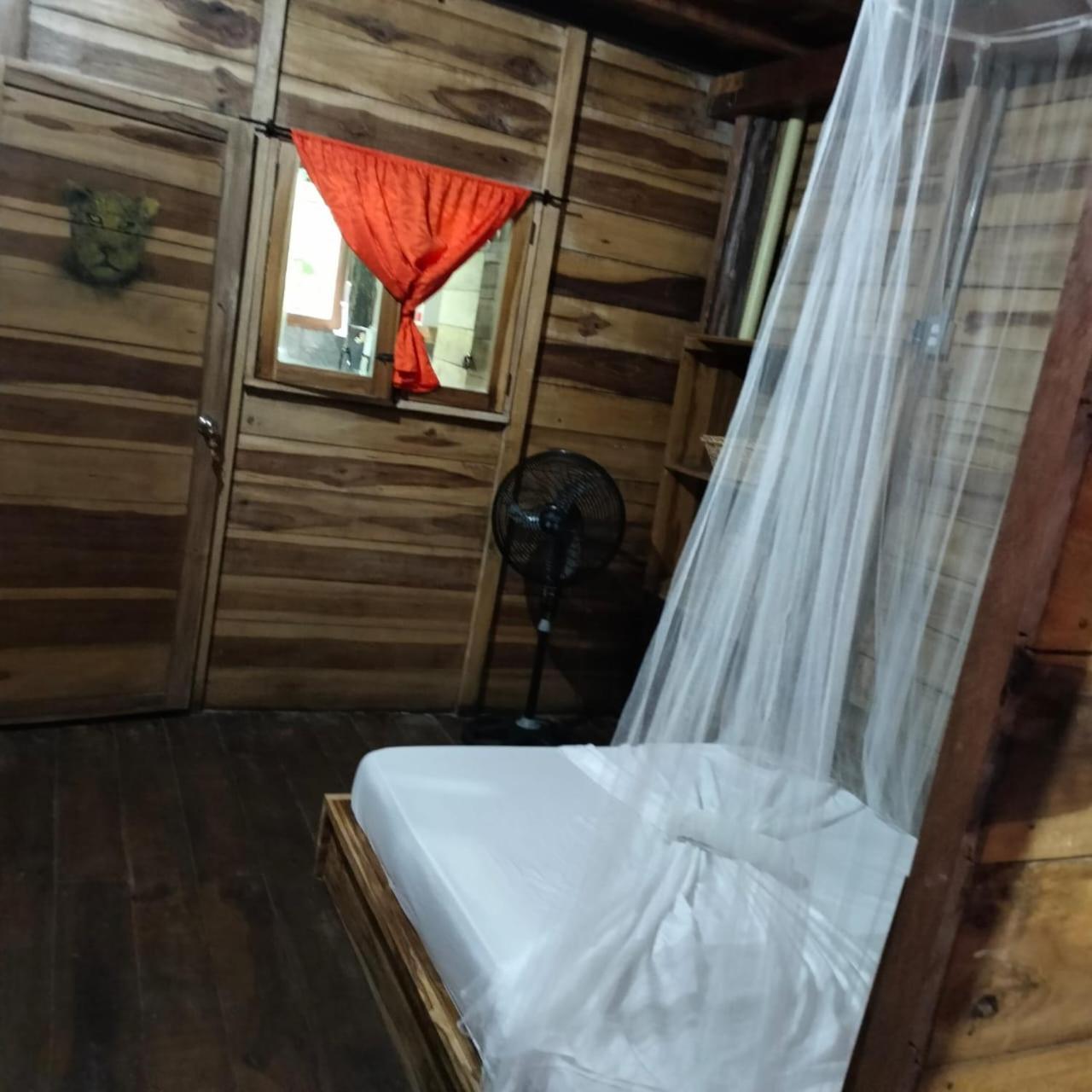 The Mompe Beach Hostal La Poza Buitenkant foto