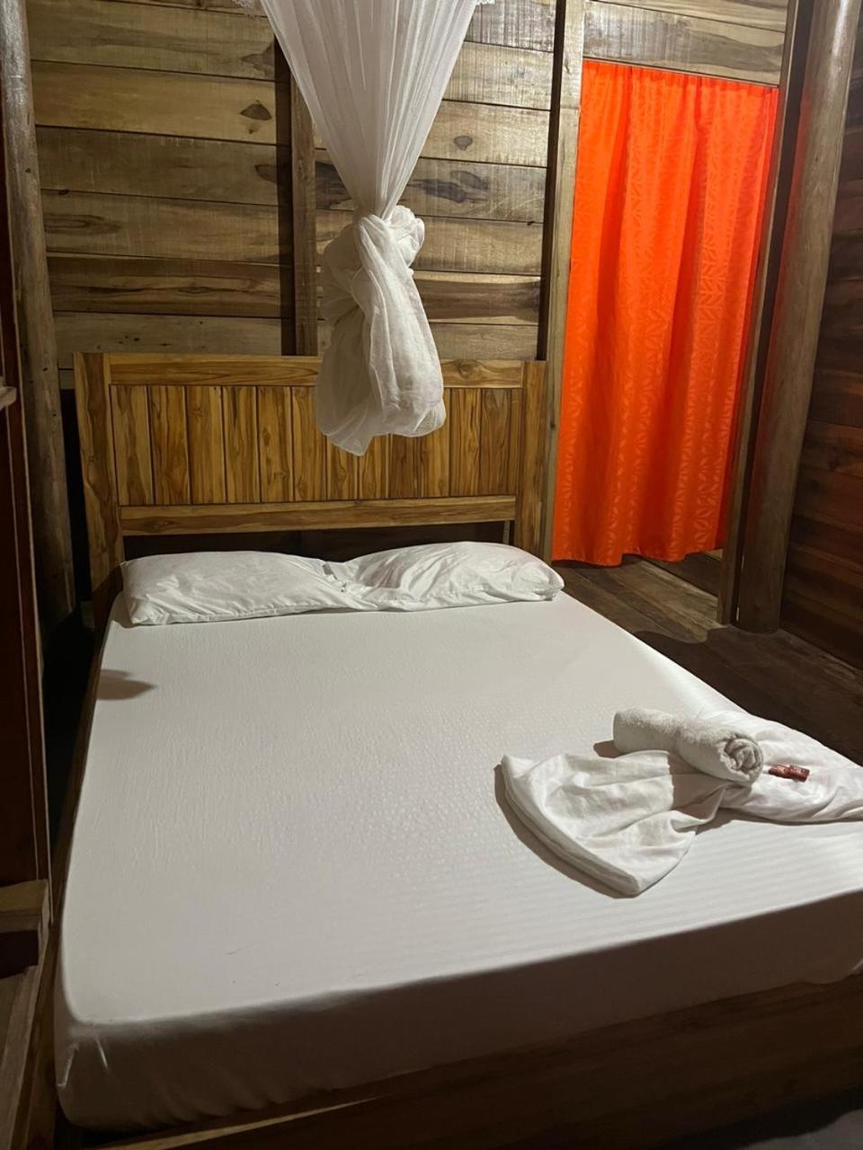 The Mompe Beach Hostal La Poza Buitenkant foto