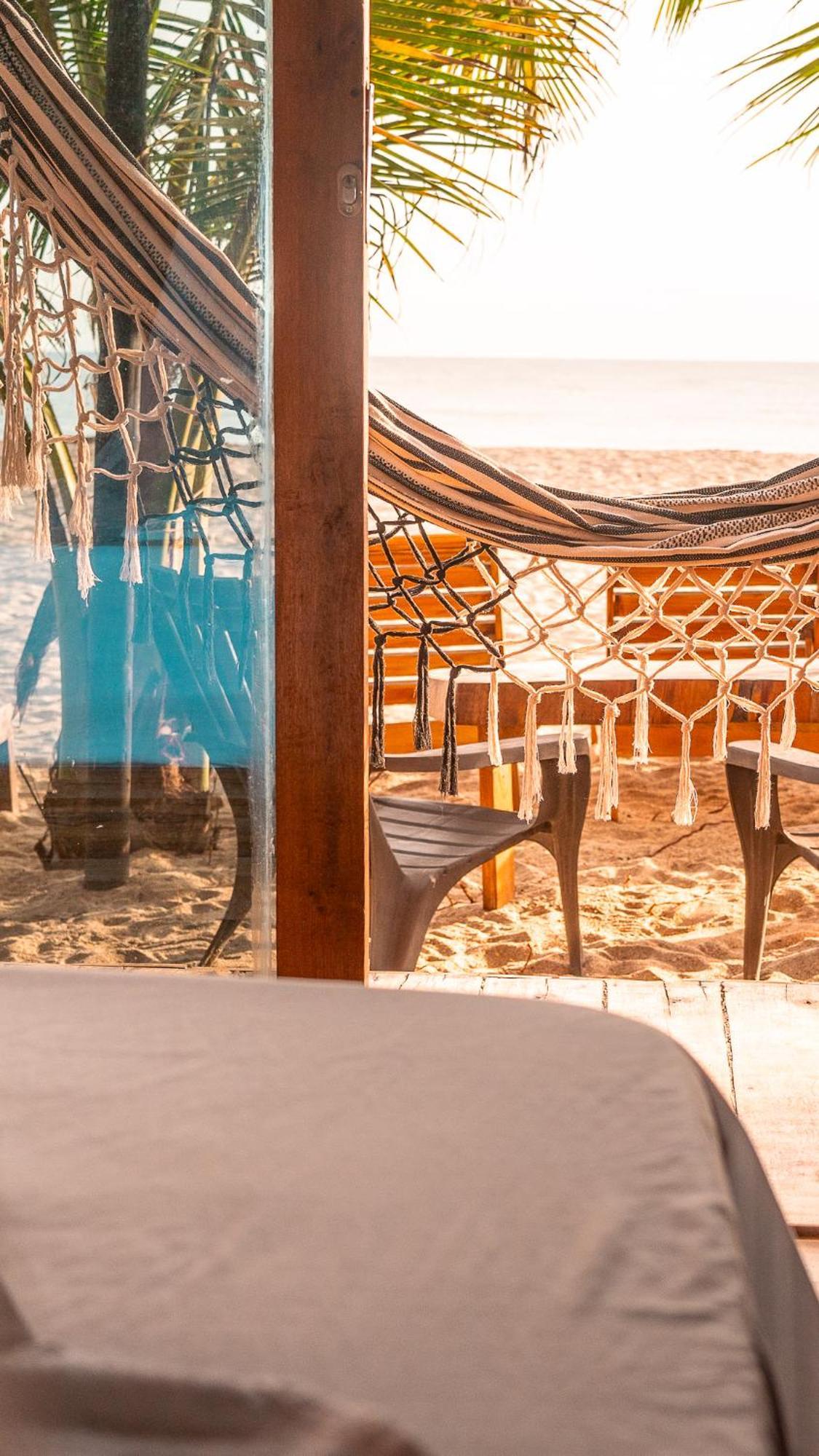 The Mompe Beach Hostal La Poza Buitenkant foto