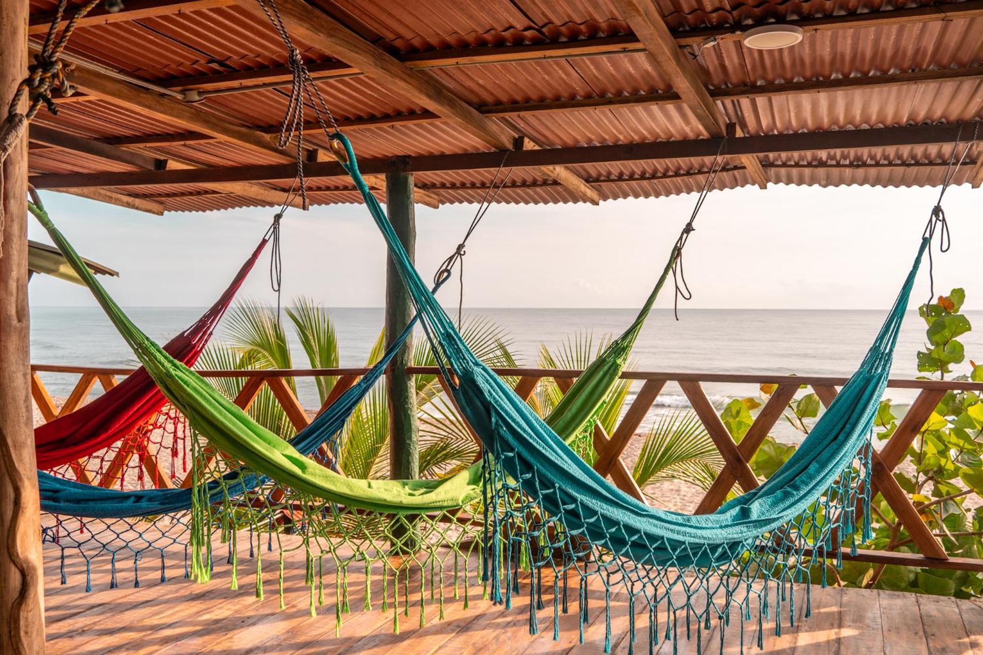 The Mompe Beach Hostal La Poza Buitenkant foto