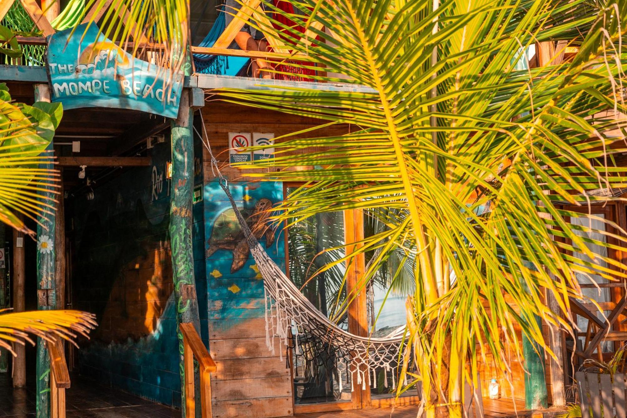 The Mompe Beach Hostal La Poza Buitenkant foto